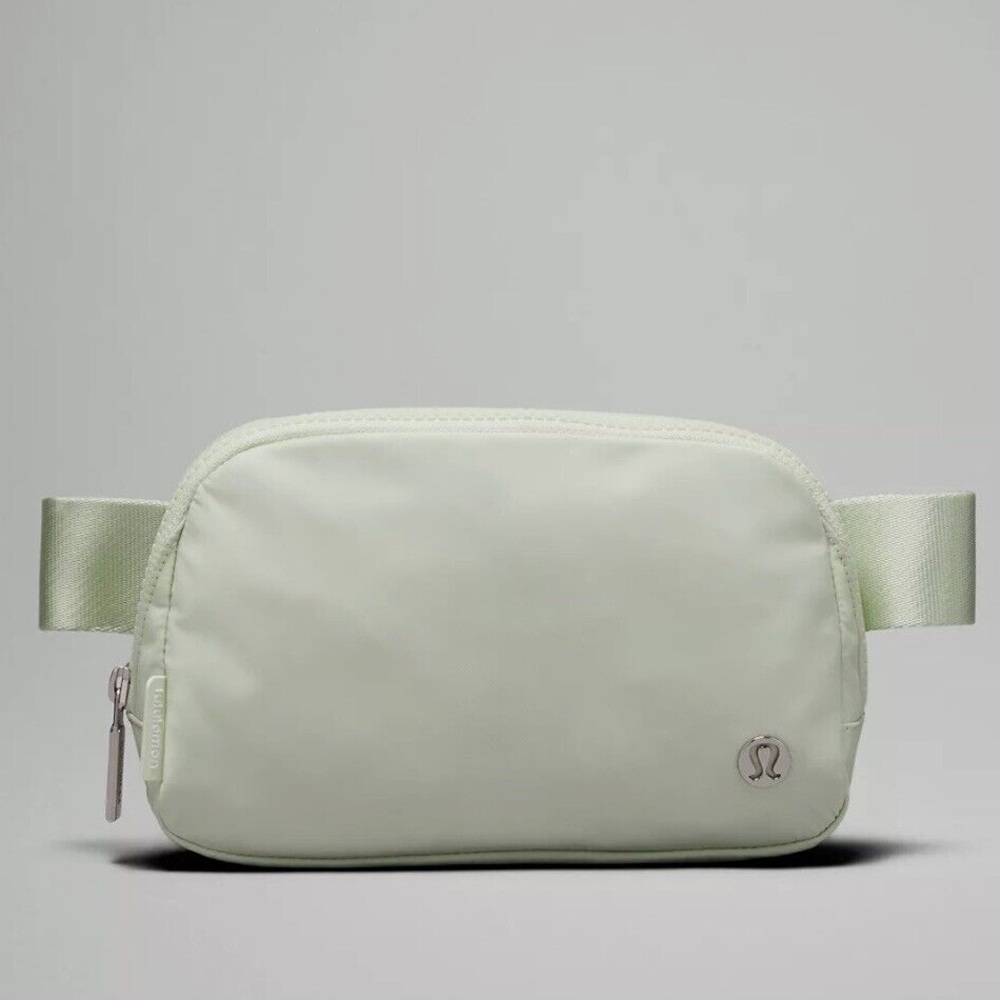 Lululemon Everywhere Belt Bag Kohlrabi NWT